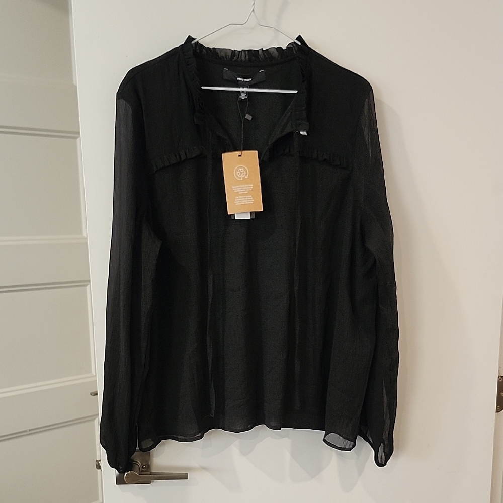 P2P 25" NWT Vero Moda Black Textured Blouse